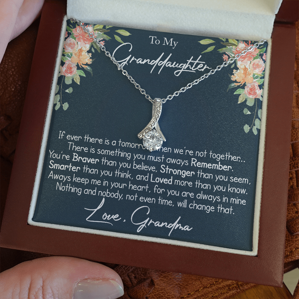 To My Granddaughter Birthday Gift From Grandma Beauty Alluring Necklace Chain with Inspirational Message